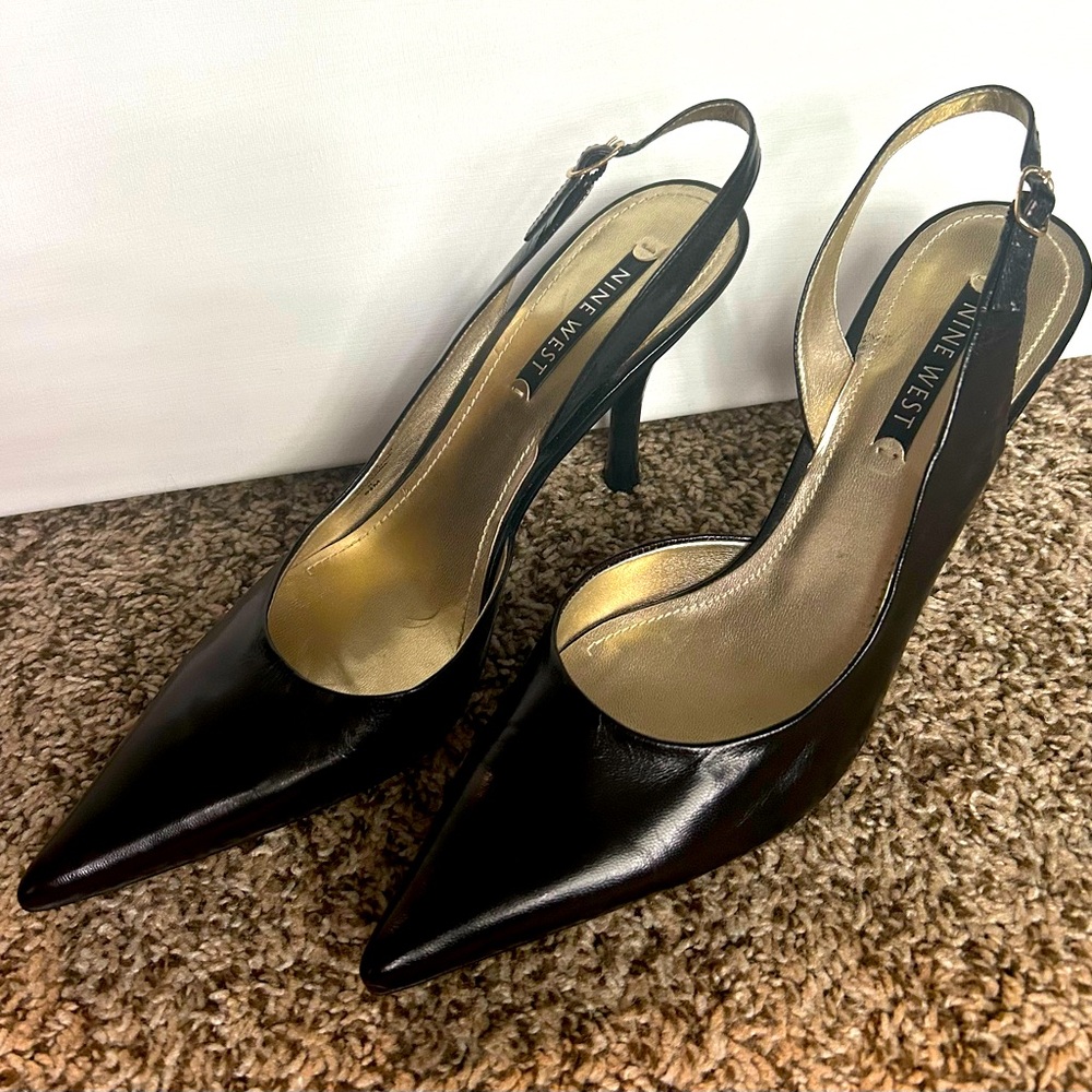 Nine West black slingback stiletto. Never worn.